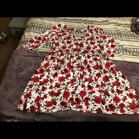 Forever 21 Dresses & Skirts - Forever 21+ Floral Dress Forever 21 Dresses & Skirts - Forever 21+ Floral Dress